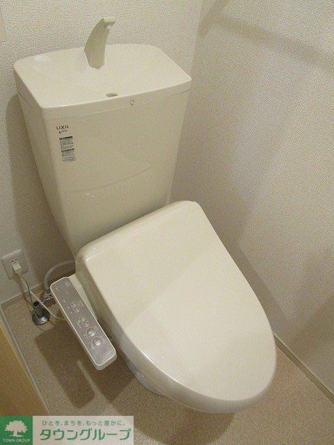ＪＲ東海道本線 茅ケ崎駅 バス乗車時間：16分 最寄りバス停で下車 徒歩7分 2階建 築12年のトイレ写真