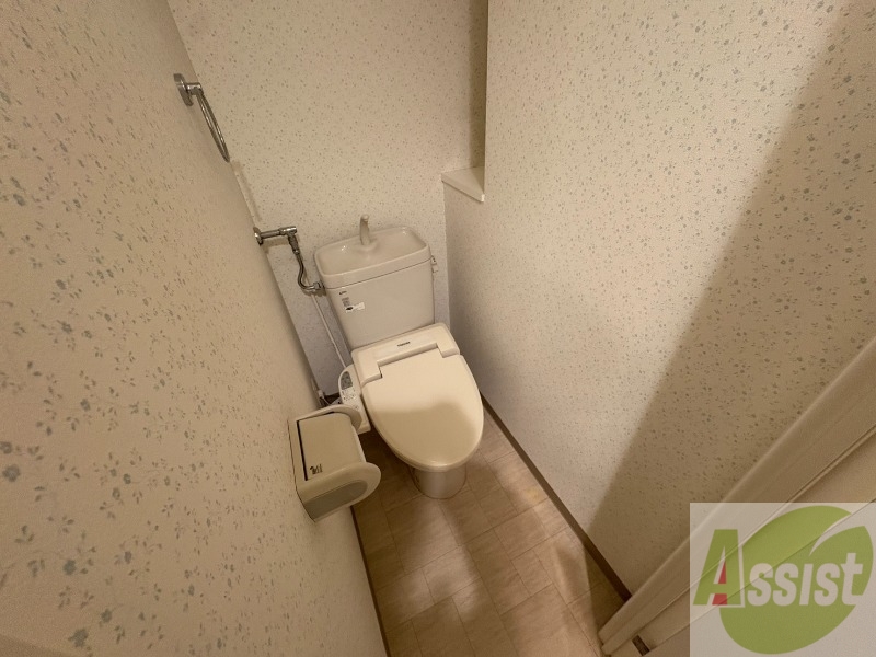 トイレ　こちらはトイレです。清潔感があり、安心して使用できます。