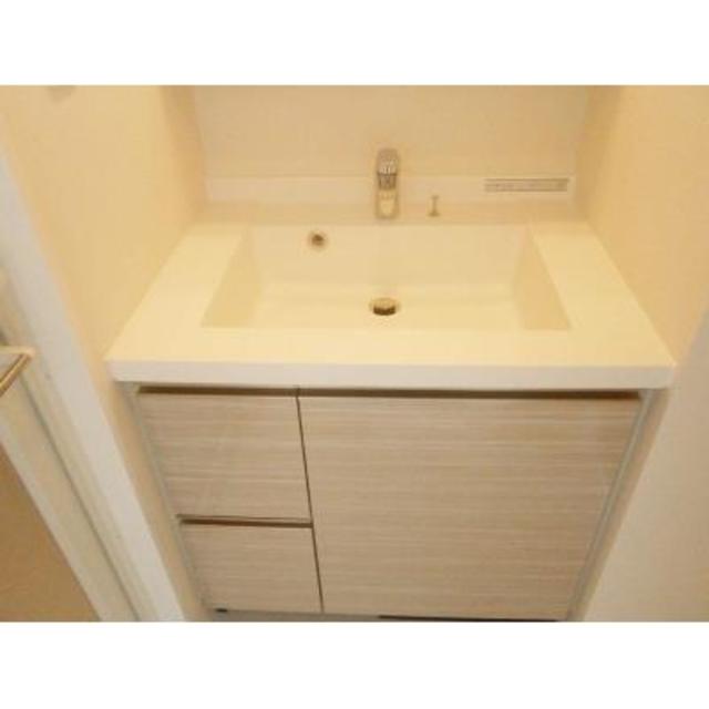 洗面設備　※写真は同タイプ住戸です。