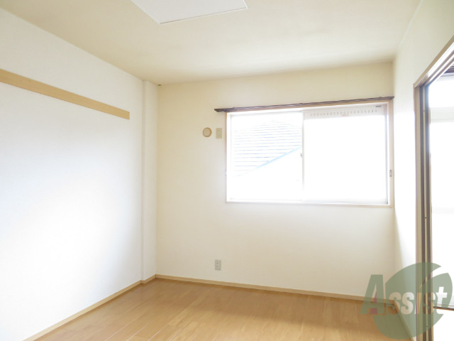 その他部屋・スペース　こちらは洋室を撮影しました。寝室にしましょう。