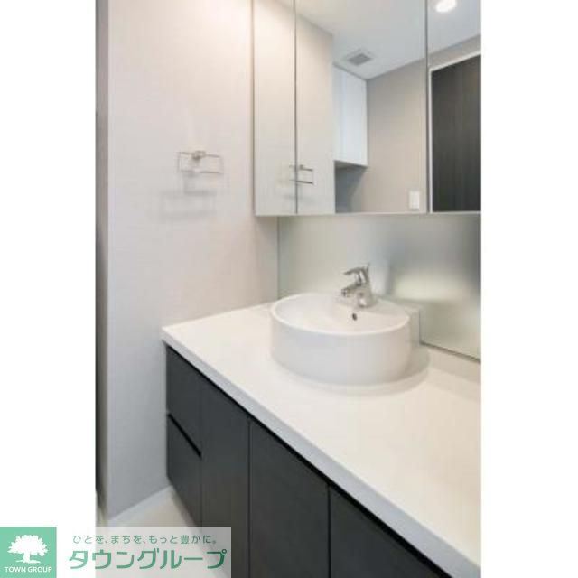 洗面設備　※写真は同タイプ住戸です。