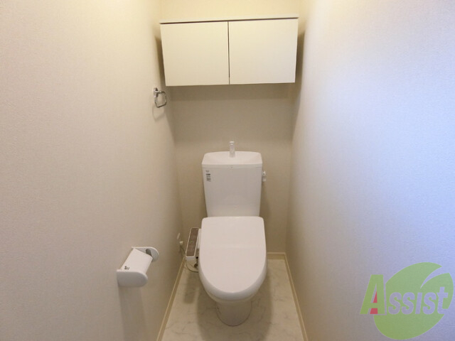 トイレ　ウォシュレット機能がついたトイレです。安心して使用できますね