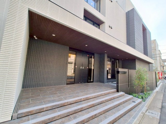 エントランス　★広々としたエントランス★