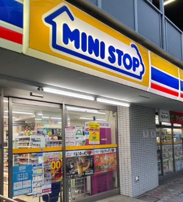 コンビニ　ミニストップ高輪3丁目店（コンビニ）まで400m