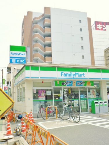 コンビニ　ファミリーマート栄5丁目店（コンビニ）まで321m