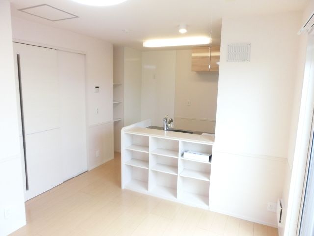 その他部屋・スペース　日当りがよく明るいお部屋です。