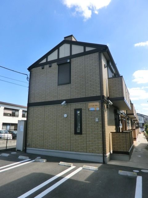 建物外観　2014年築のきれいなお部屋です