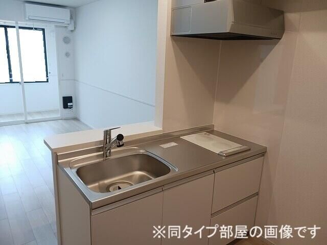 キッチン　同タイプ部屋の写真です。