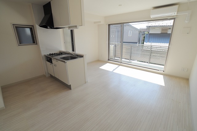 居室・リビング　※別部屋参考写真
