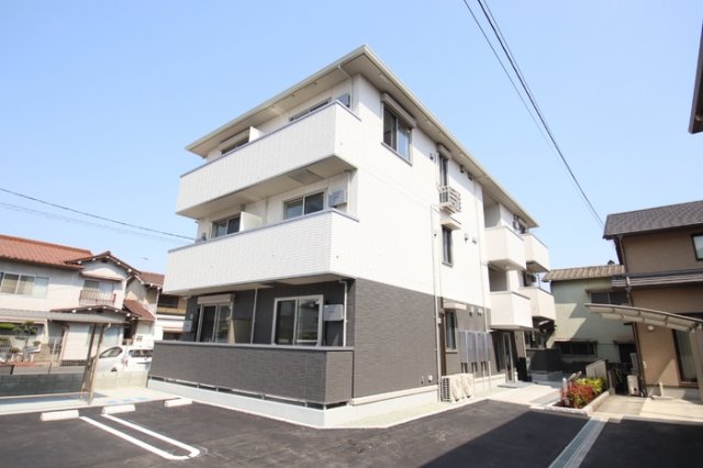 建物外観　建物外観を気になさる方へ、見た目の良い物件です