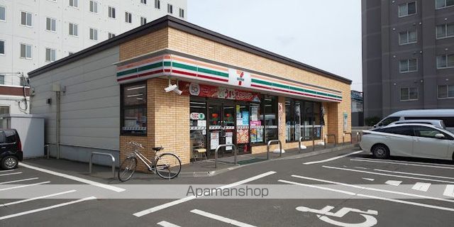 コンビニ　セブン－イレブン（コンビニ）まで160m
