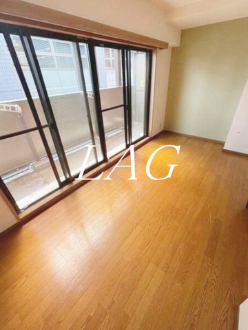 居室・リビング　洋室のお部屋です。（同一仕様）