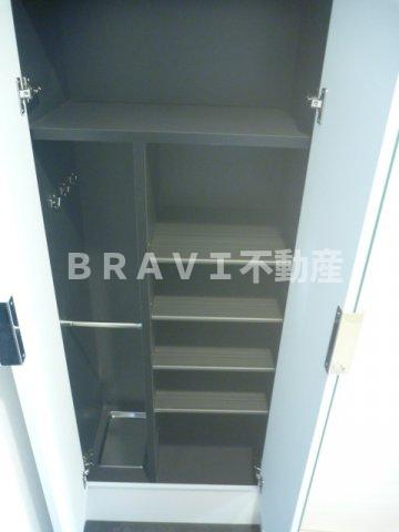 収納　【プレサンス心斎橋レヨン】こまごまとしたものを収納できそうで
