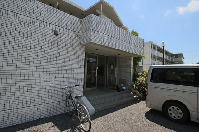 エントランス　オートロック完備