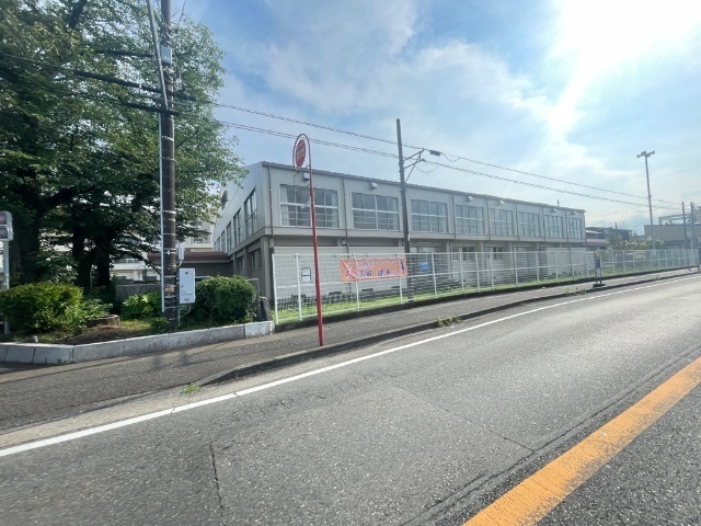 中学校　富士市立吉原第一中学校（中学校）まで710m