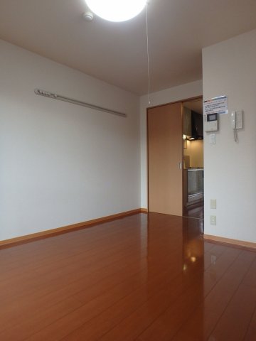 その他部屋・スペース　清潔感のあるフローリングのお部屋です