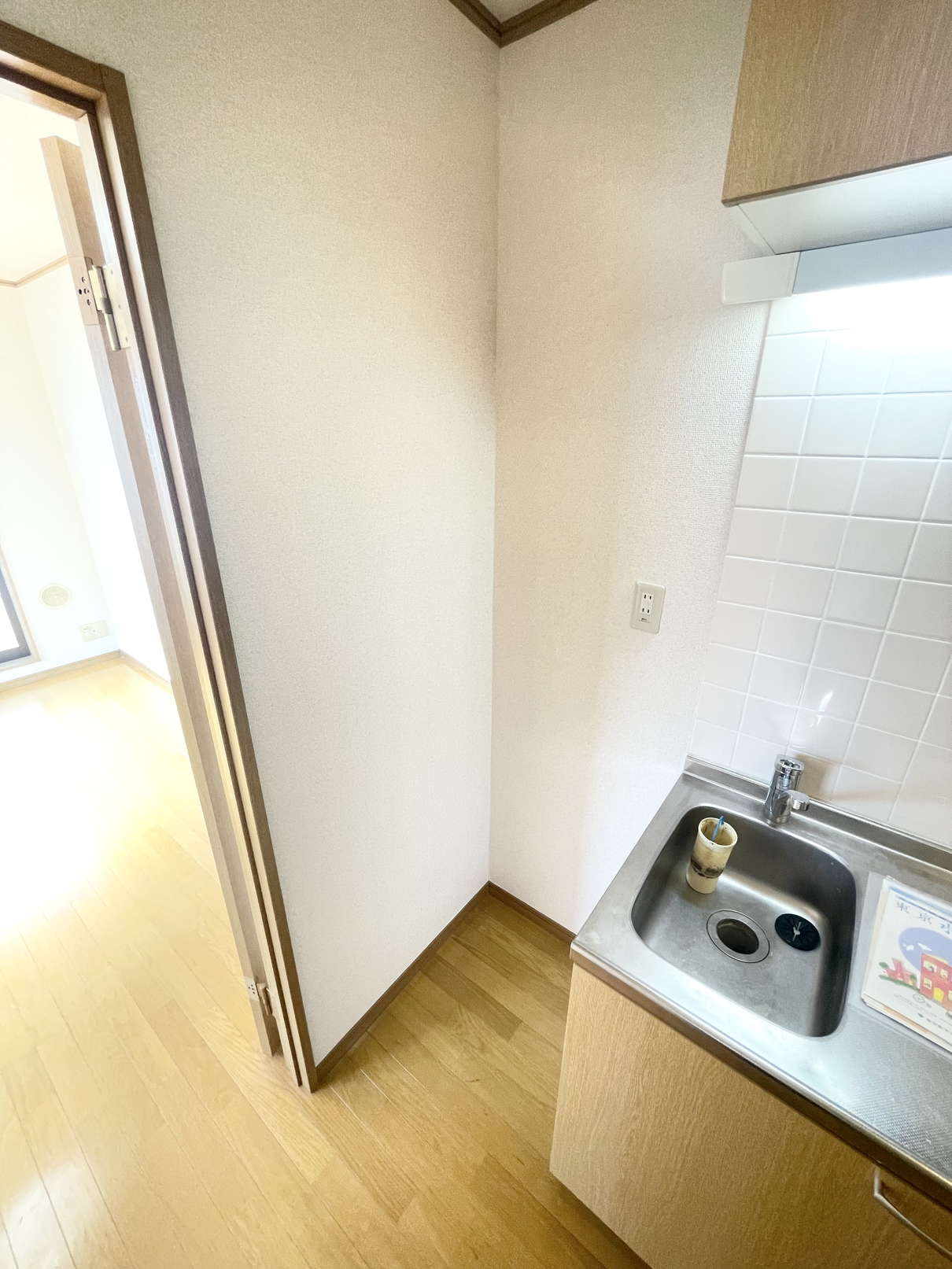 洗面設備　※同物件別号室の参考写真です。