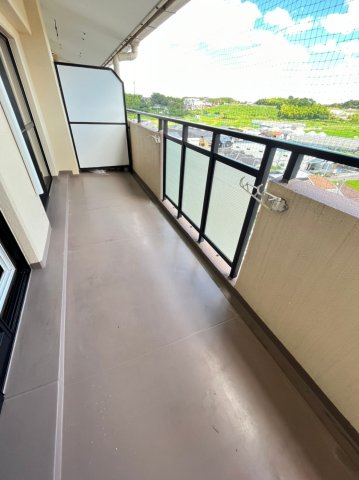 バルコニー　同物件、別号室の写真です。