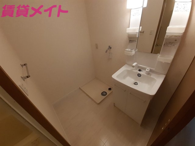 洗面設備　同物件別室です。