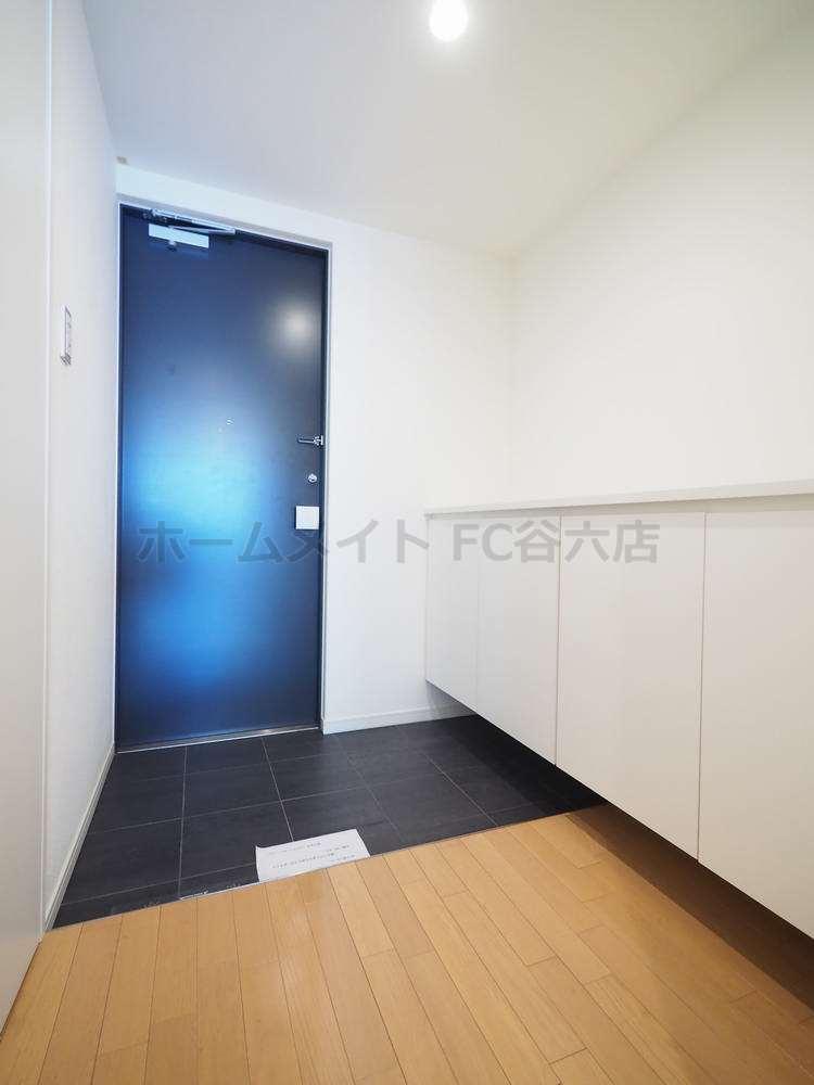KDXレジデンス本町橋の玄関写真