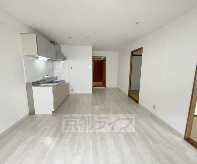 Court flats TANABE 2号棟の居間写真