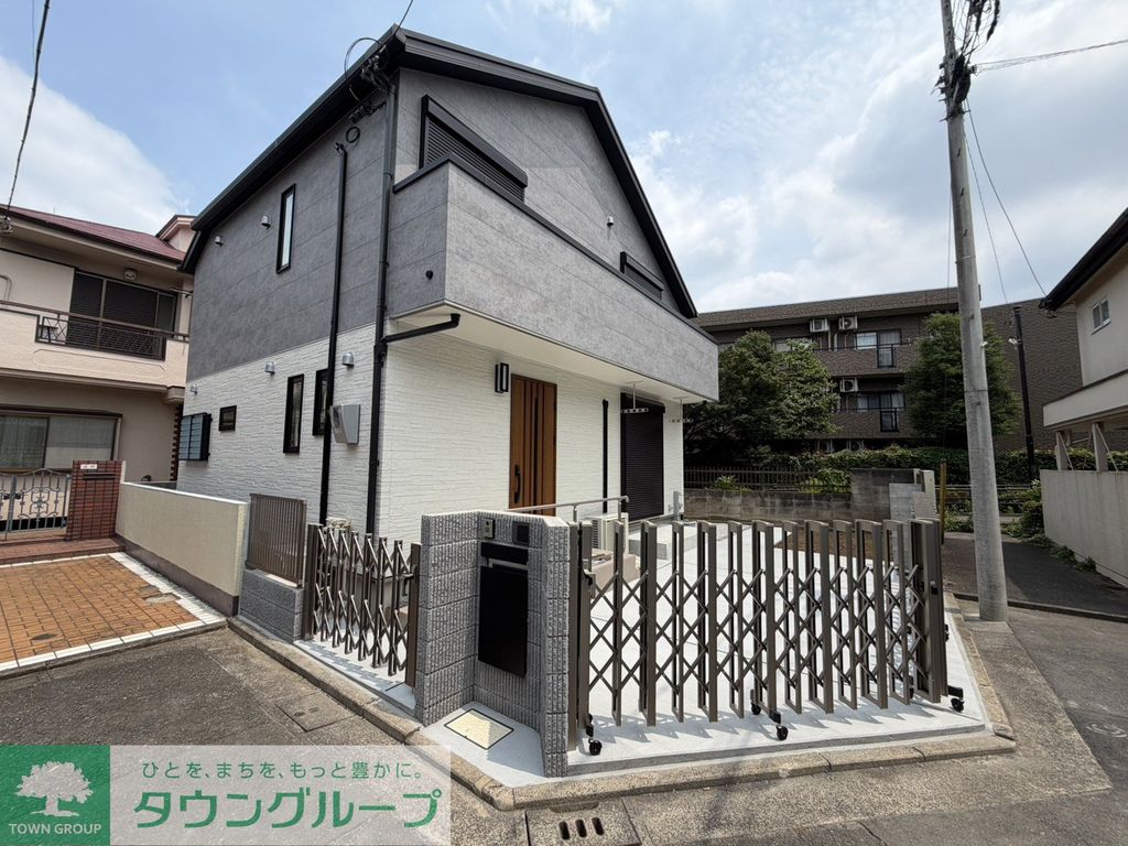 建物外観　エントランス