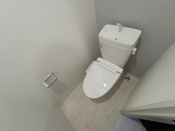 トイレ　※別号室の写真です