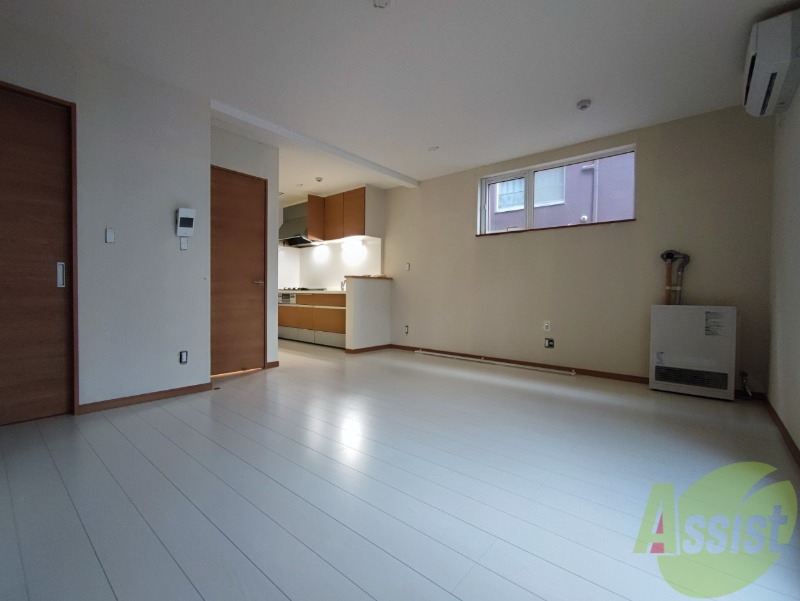 居室・リビング　広くてキレイなお部屋が広がっていて、充実した生活が送れそう。