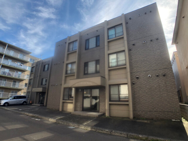 建物外観　札幌市東区北２６条東「ベルサジュノン」