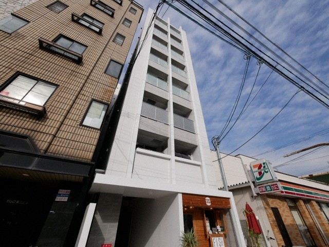 建物外観　落ち着いた雰囲気の外観です