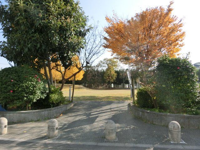 公園　さかえ北公園（公園）まで322m