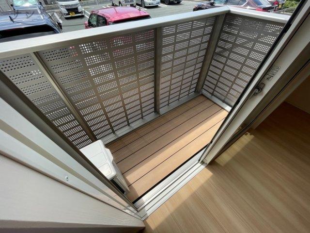バルコニー　同一物件別部屋写真