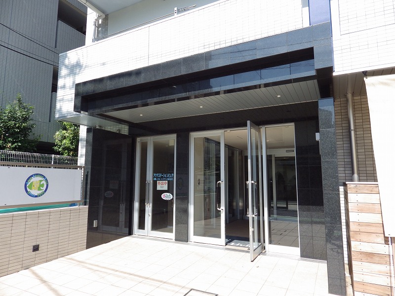 セキュリティ　オートロック付きエントランス