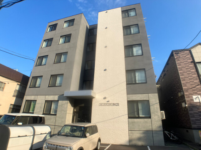 建物外観　札幌市北区北二十一条西「レブリーズザ・レジデンスＮ２１」