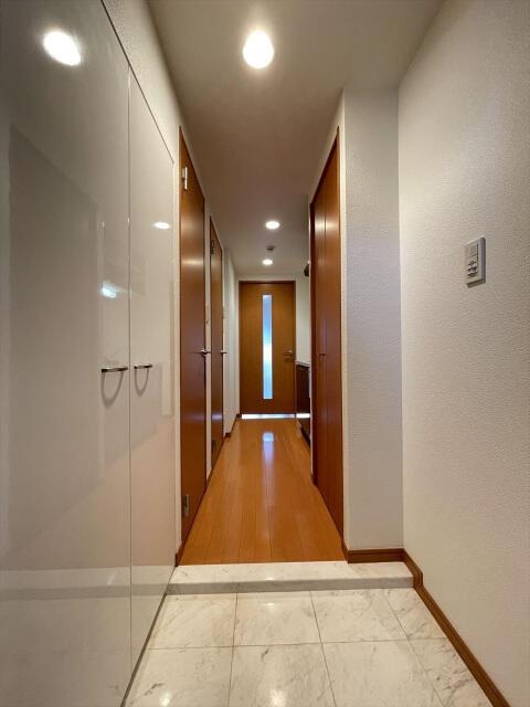 玄関　同タイプ参考写真