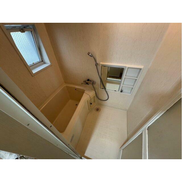 バス・シャワールーム　※同じ間取りの別部屋の写真になります