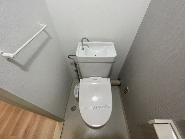 トイレ　コンパクトで使いやすいトイレです