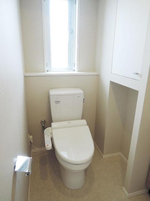 トイレ　※写真は同タイプ住戸です。
