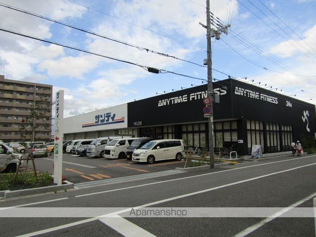 コンビニ　ファミリーマート（コンビニ）まで969m