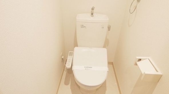 トイレ　別号室参考写真