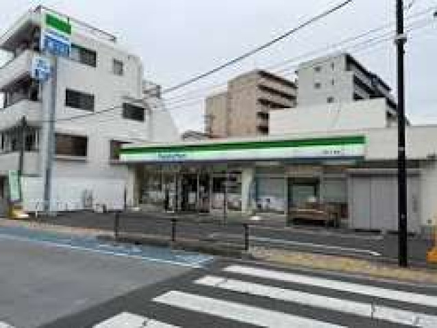 コンビニ　ファミリーマート二葉三丁目店（コンビニ）まで118m