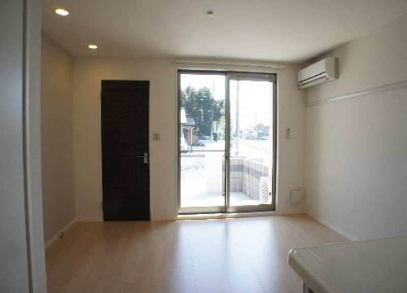 居室・リビング　図面と現状に相違がある場合には現状を優先
