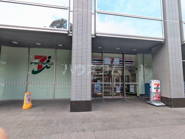 コンビニ　セブンイレブン 水戸三の丸店（コンビニ）まで1071m