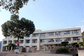 高校・高専　兵庫県立西脇北高等学校（高校・高専）まで8100m