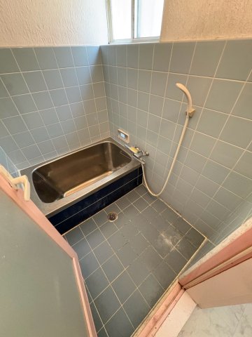 新堂戸建2-5-25の風呂写真