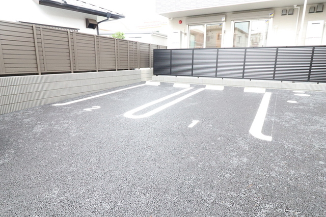 駐車場　駐車場（要空き確認）
