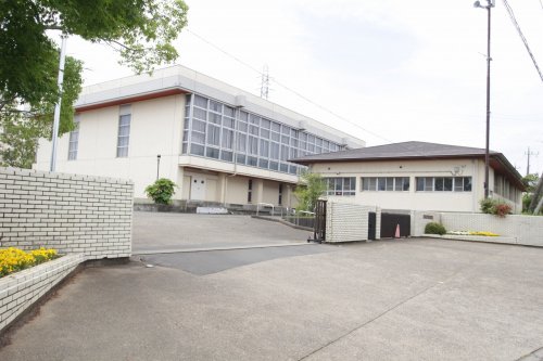 中学校　龍ケ崎市立城西中学校（中学校）まで1357m
