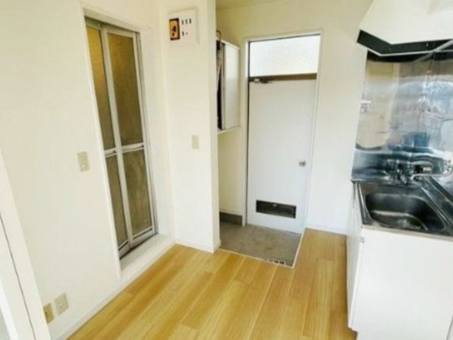 玄関　別部屋同仕様タイプ