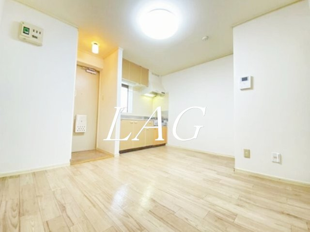 居室・リビング　洋室のお部屋です。（同仕様です。）