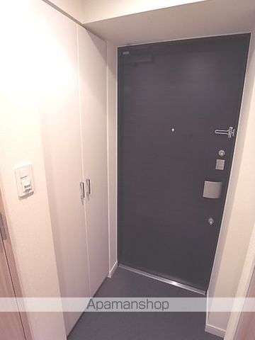 プレサンス大阪城公園ネクサスの玄関写真